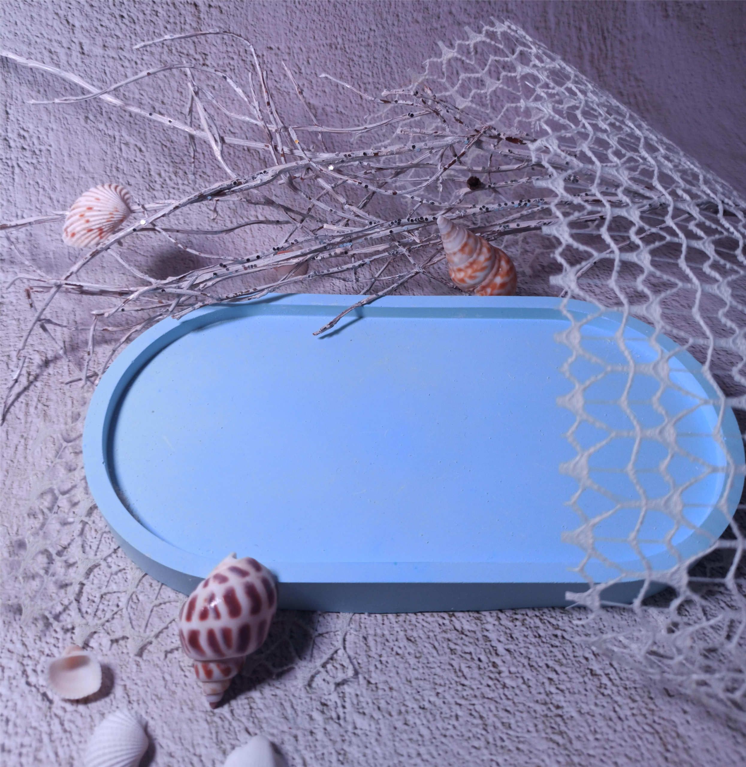 Oval Tray with Silver Leaf Detail
