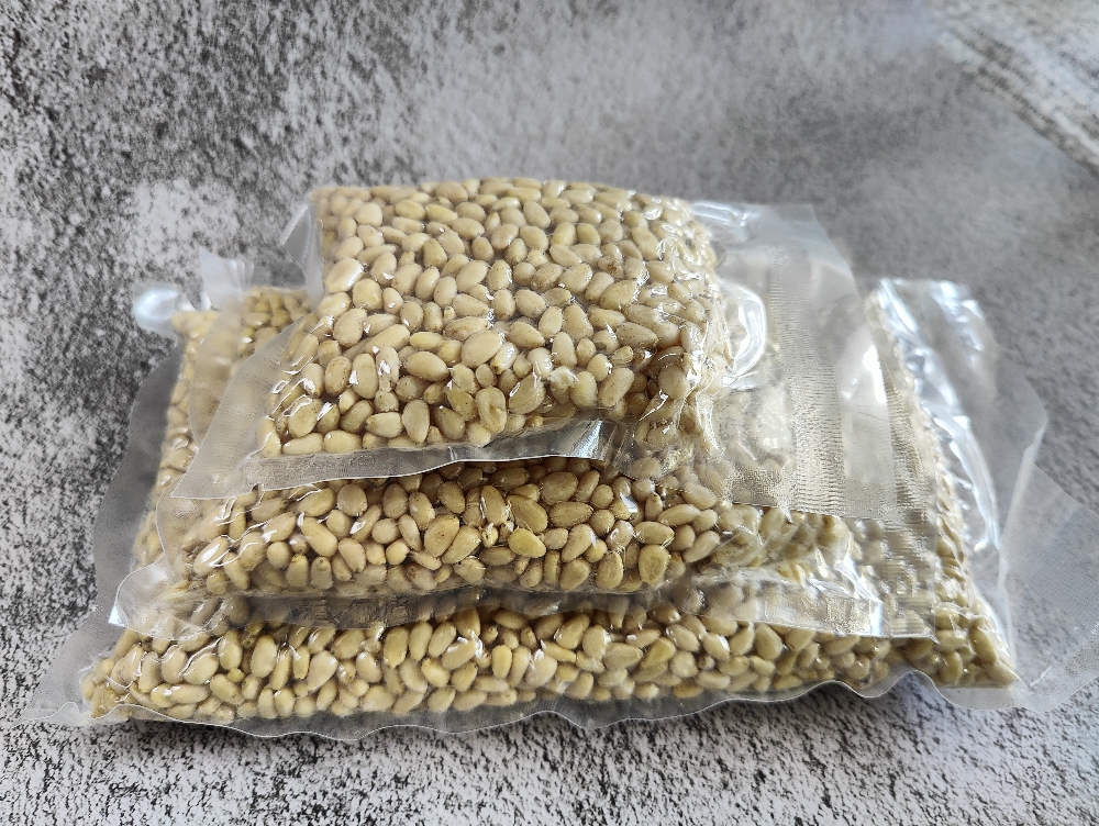 Premium Siberian Pine Nuts – Raw, Vacuum Packed – 100g / 200g / 500g